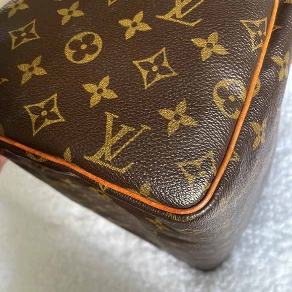 Authentic Louis Vuitton Speedy 30 - Picture 11 of 16